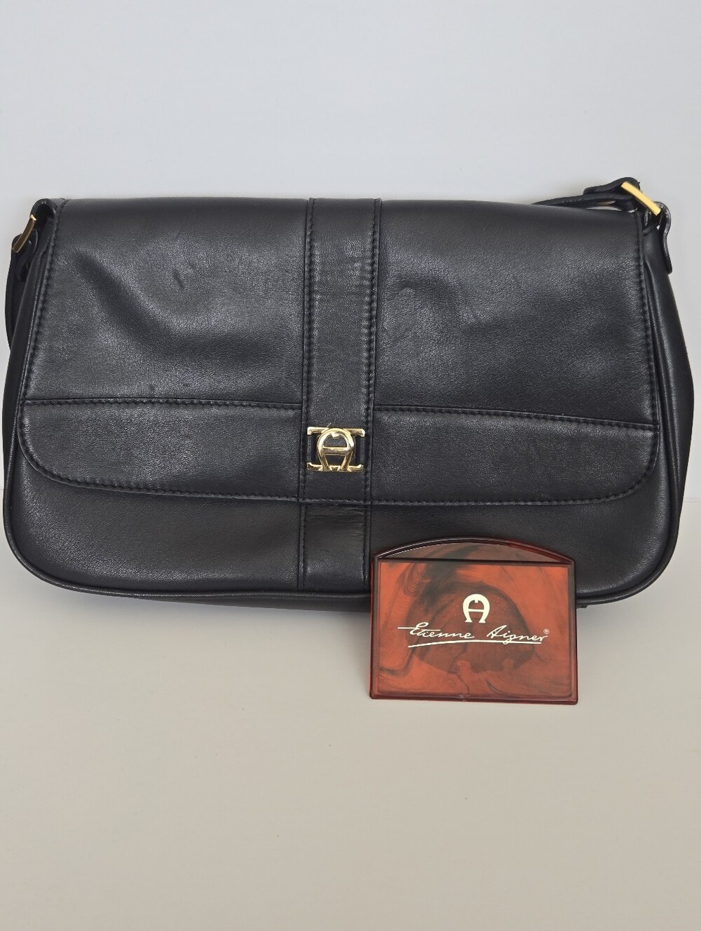 Etienne Aigner VTG Black Leather Shoulder Bag Classic foldover Flap W Vtg Mirror